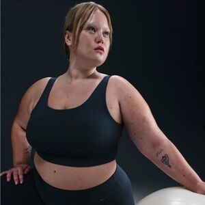 Nike Women's Zenvy Rib Light- Support Non-Padded Longline Sports Bra Size 2X